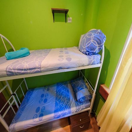 Yourhostel Svyatoshino Kyiv Exterior photo