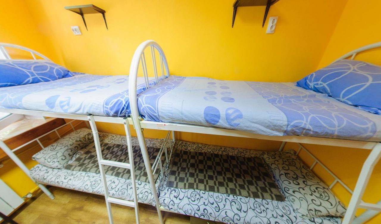 Yourhostel Svyatoshino Kyiv Exterior photo